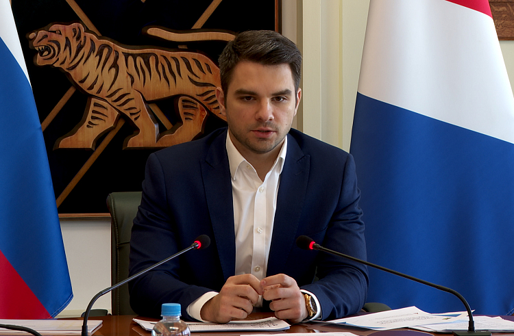 Развитие промышленности на ближайшую «трехлетку» обсудили в Приморье