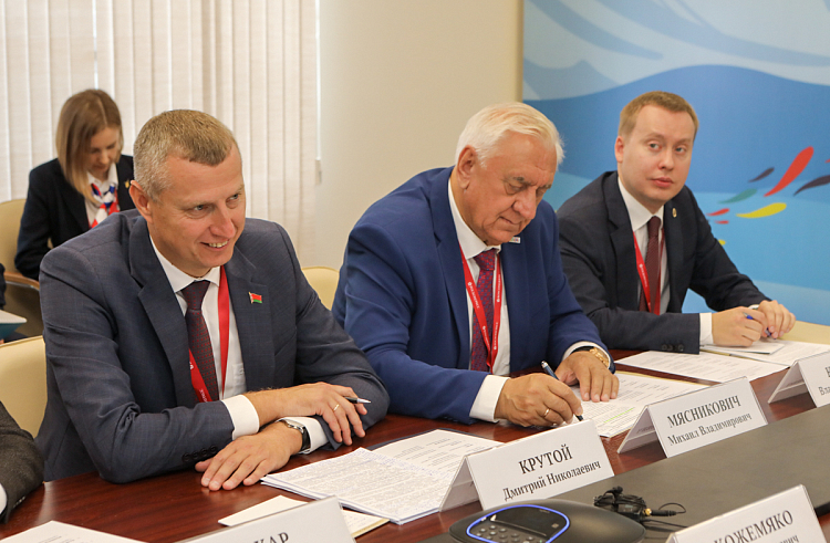 Чрезвычайный и Полномочный Посол Беларуси в РФ отметил исключительную роль Олега Кожемяко в развитии двусторонних связей