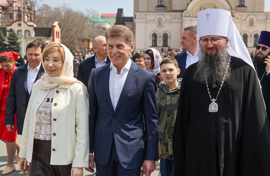 Олег Кожемяко поздравил православных приморцев с Пасхой