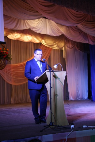 Выступление главы Чугуевского муниципального района на мероприятии в честь празднования Дня Учителя