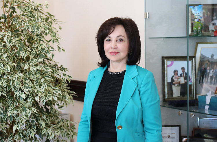 Поздравление первого вице-губернатора Приморского края – Председателя Правительства Приморского края Веры Щербина с Днем финансиста