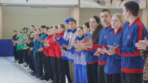На ледовой арене "Олимп" состоялась торжественная церемония открытия Первенства Приморского края по керлингу среди смешанных команд до 17 лет. 