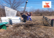В селе Пшеницыно волонтеры культуры провели субботник по уборке мусора возле Обелиска!
