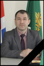 При исполнении служебного долга в ходе специальной военной операции на Украине героически погиб наш коллега - председатель Территориальной избирательной комиссии Чугуевского района Юнусов Альберт Гумерович. 
