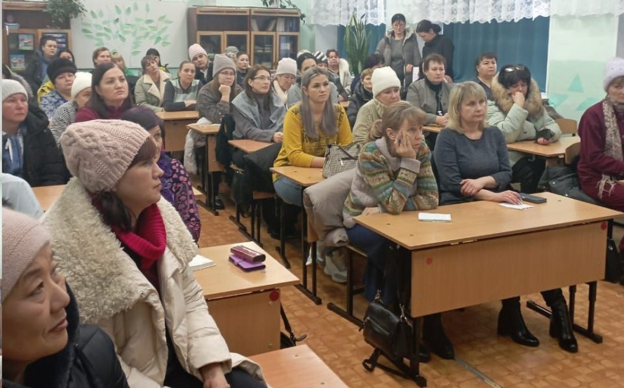 Вопросы организации и проведения государственной итоговой аттестации в форме ОГЭ и ГВЭ обсудили на родительском собрании в школе имени Александра Фадеева. 