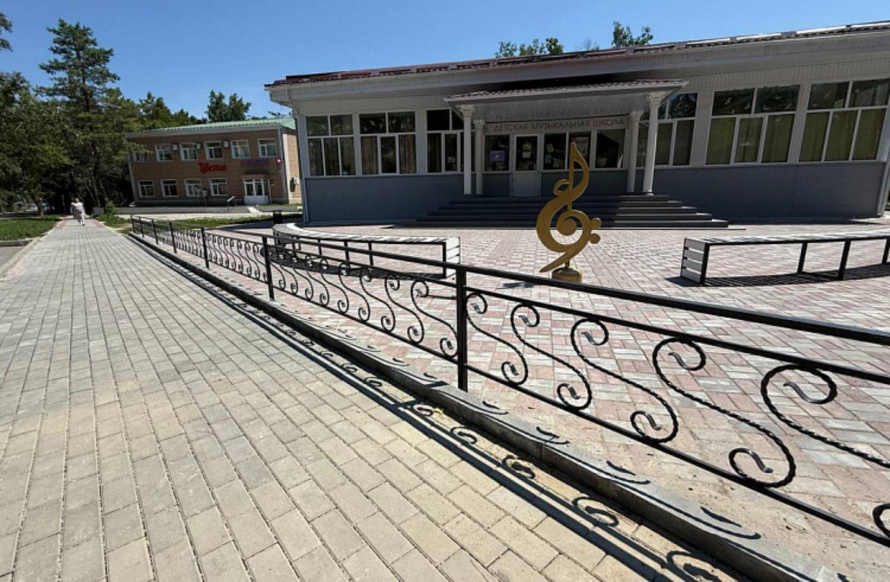 Почти 30 общественных пространств благоустраивают в Приморье